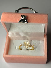 Flower ring